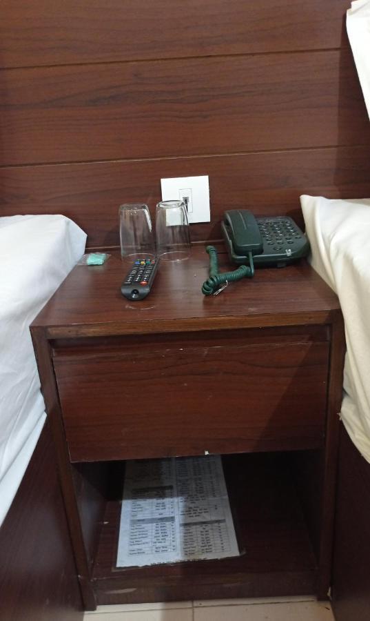 Hotel Om Palace - Couple Friendly & Local Id Accepted Divisione di Divisione di Jaipur Esterno foto